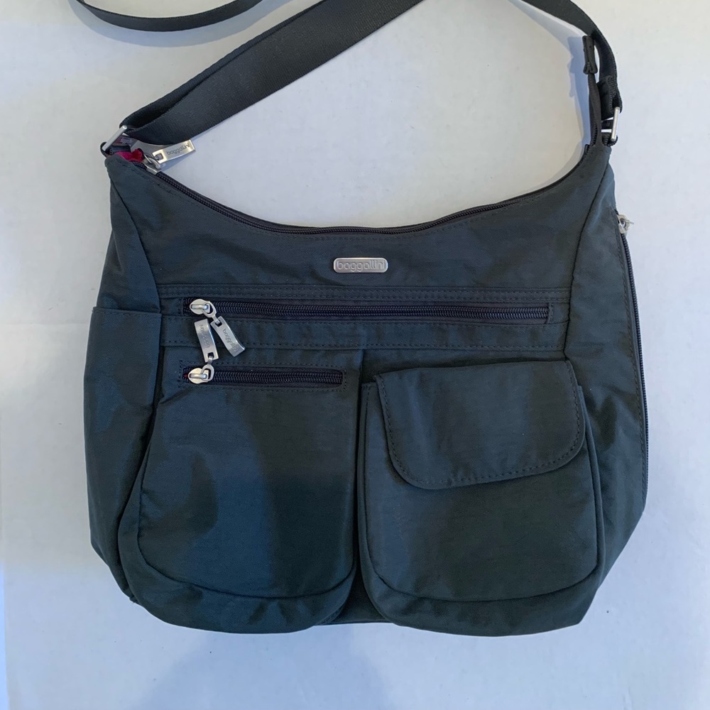Baggalini Everywhere Bagg